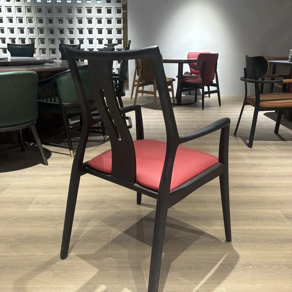 Split-Splat Red Seat Armchair view 2